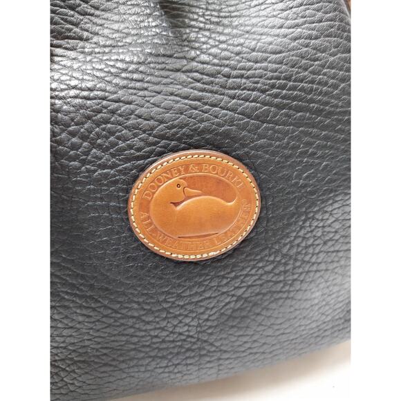 Dooney & Bourke Black Pebbled Leather Drawstring Buckle Shoulder Bag - Vintage - Picture 4 of 14
